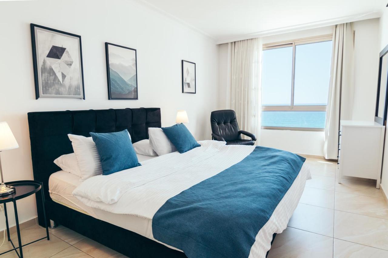 Almog Beach Apartments מגדלי חוף הכרמל חיפה المظهر الخارجي الصورة