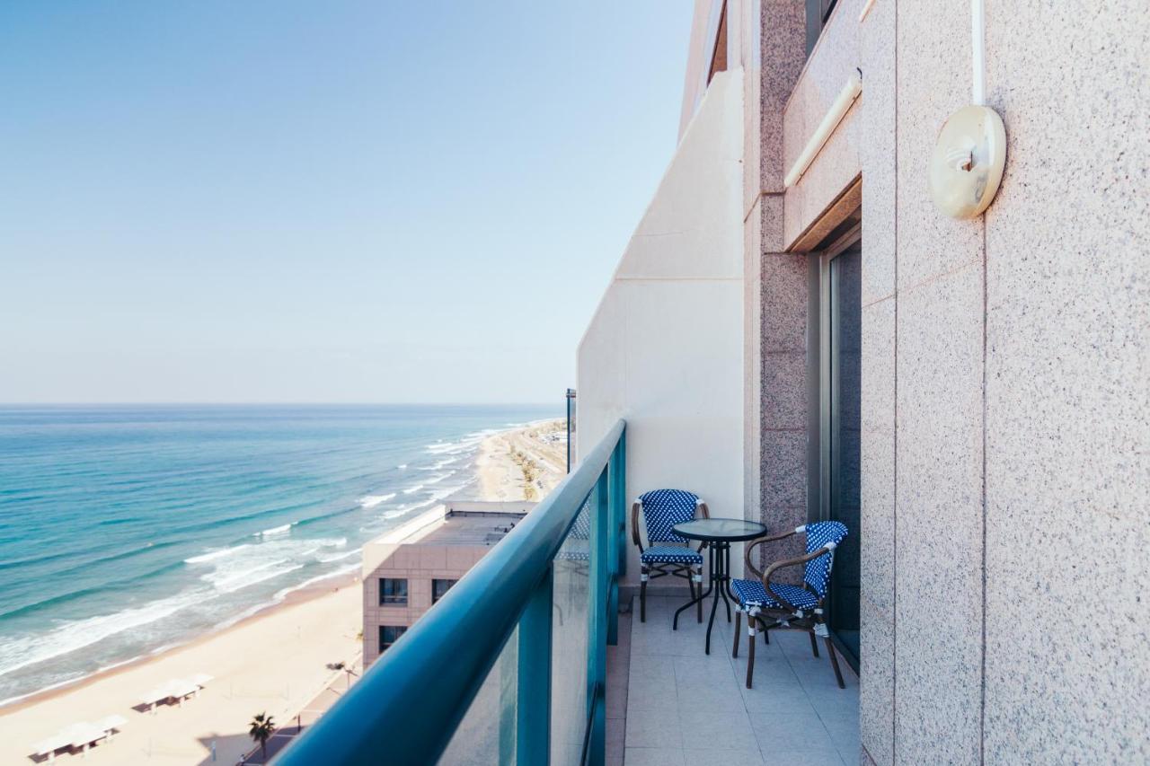Almog Beach Apartments מגדלי חוף הכרמל חיפה المظهر الخارجي الصورة