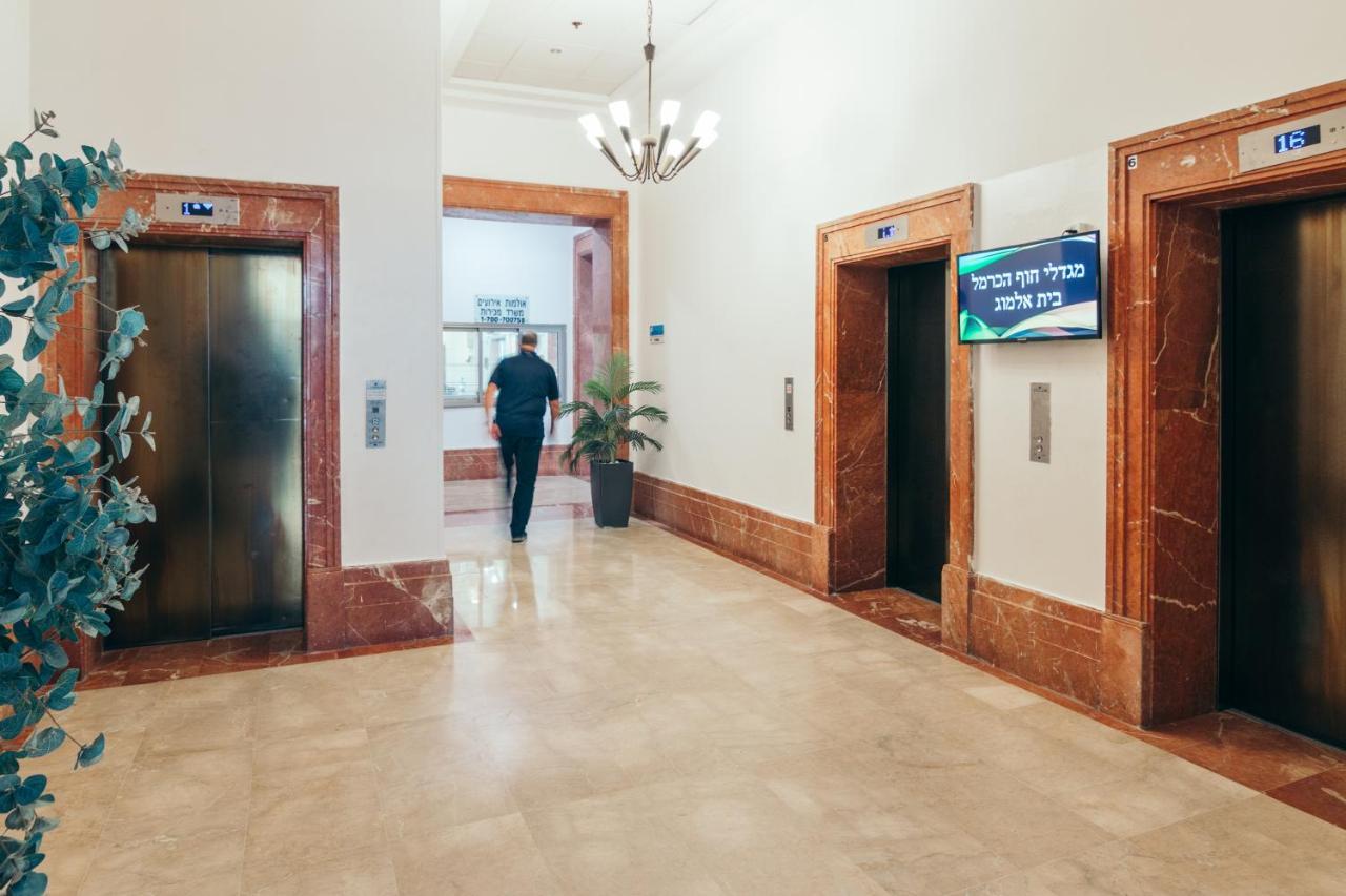 Almog Beach Apartments מגדלי חוף הכרמל חיפה المظهر الخارجي الصورة