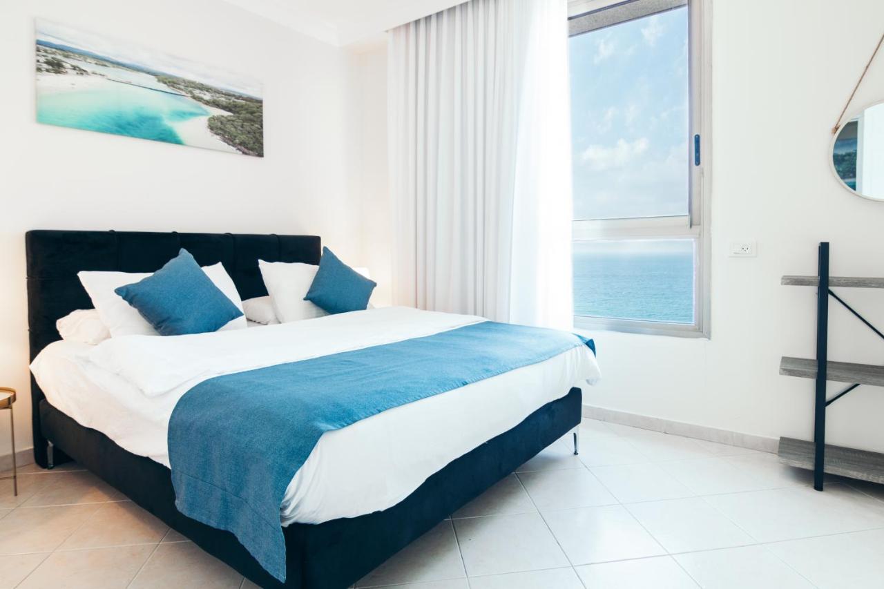 Almog Beach Apartments מגדלי חוף הכרמל חיפה المظهر الخارجي الصورة