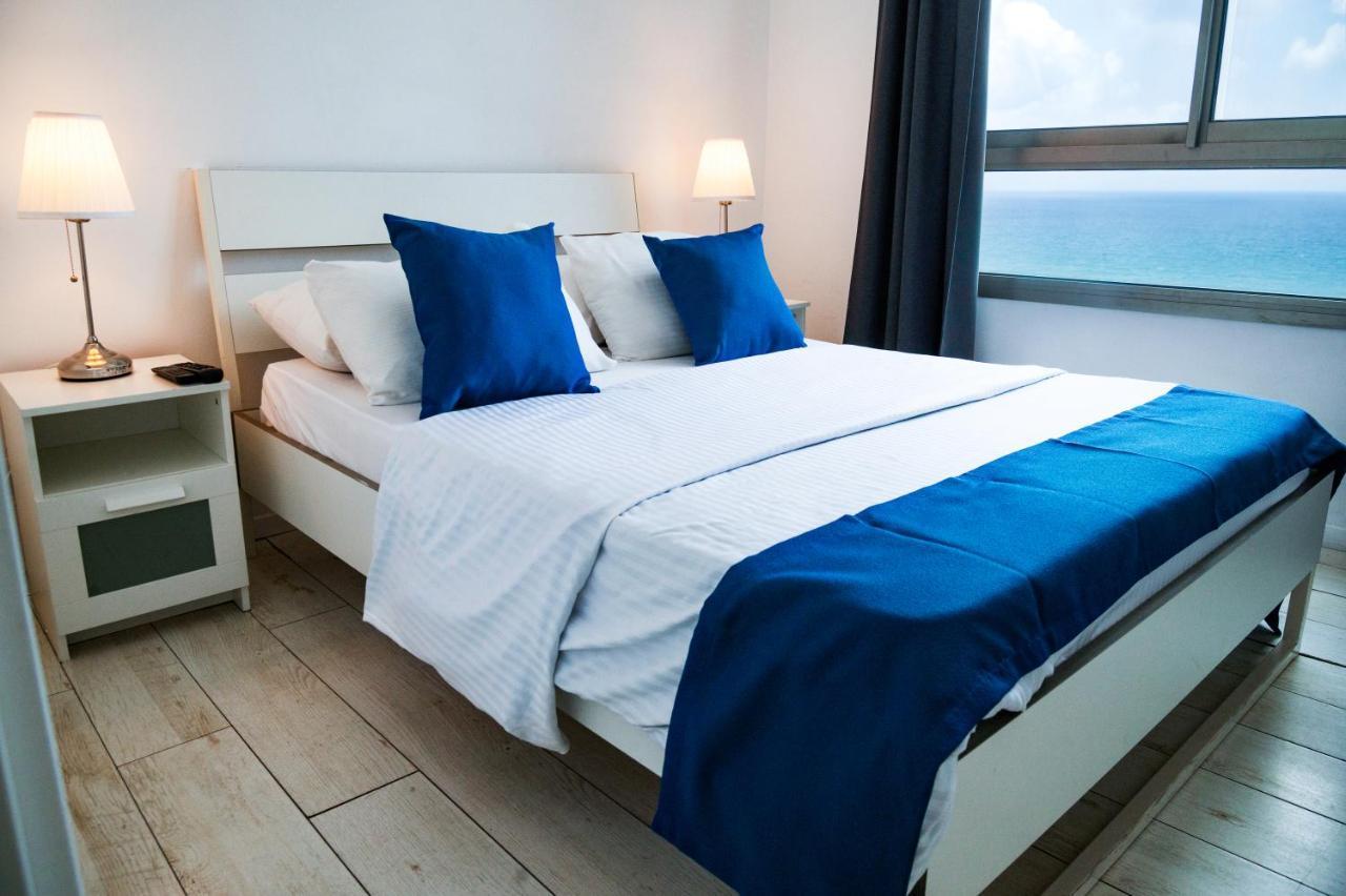 Almog Beach Apartments מגדלי חוף הכרמל חיפה المظهر الخارجي الصورة