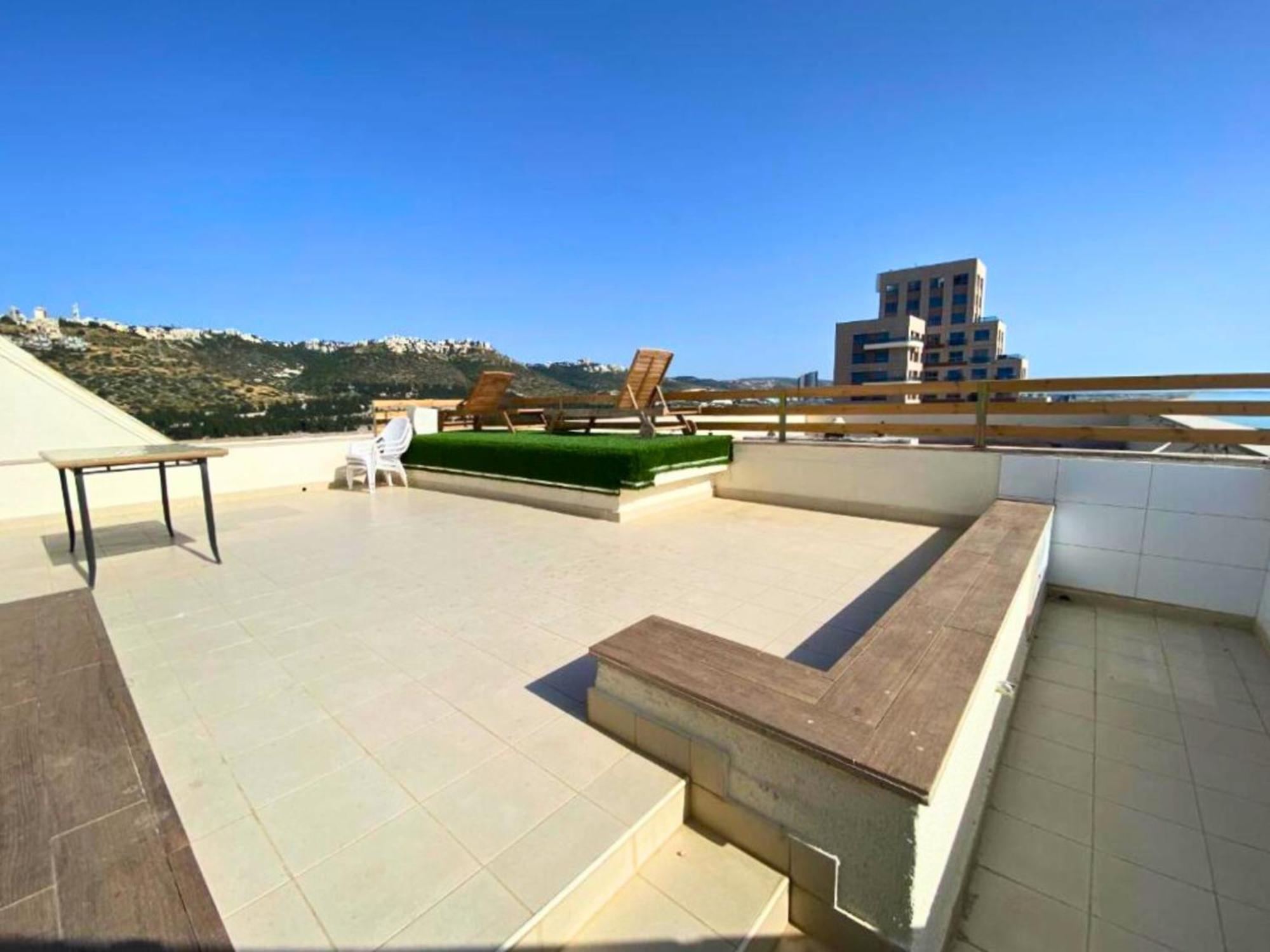 Almog Beach Apartments מגדלי חוף הכרמל חיפה المظهر الخارجي الصورة
