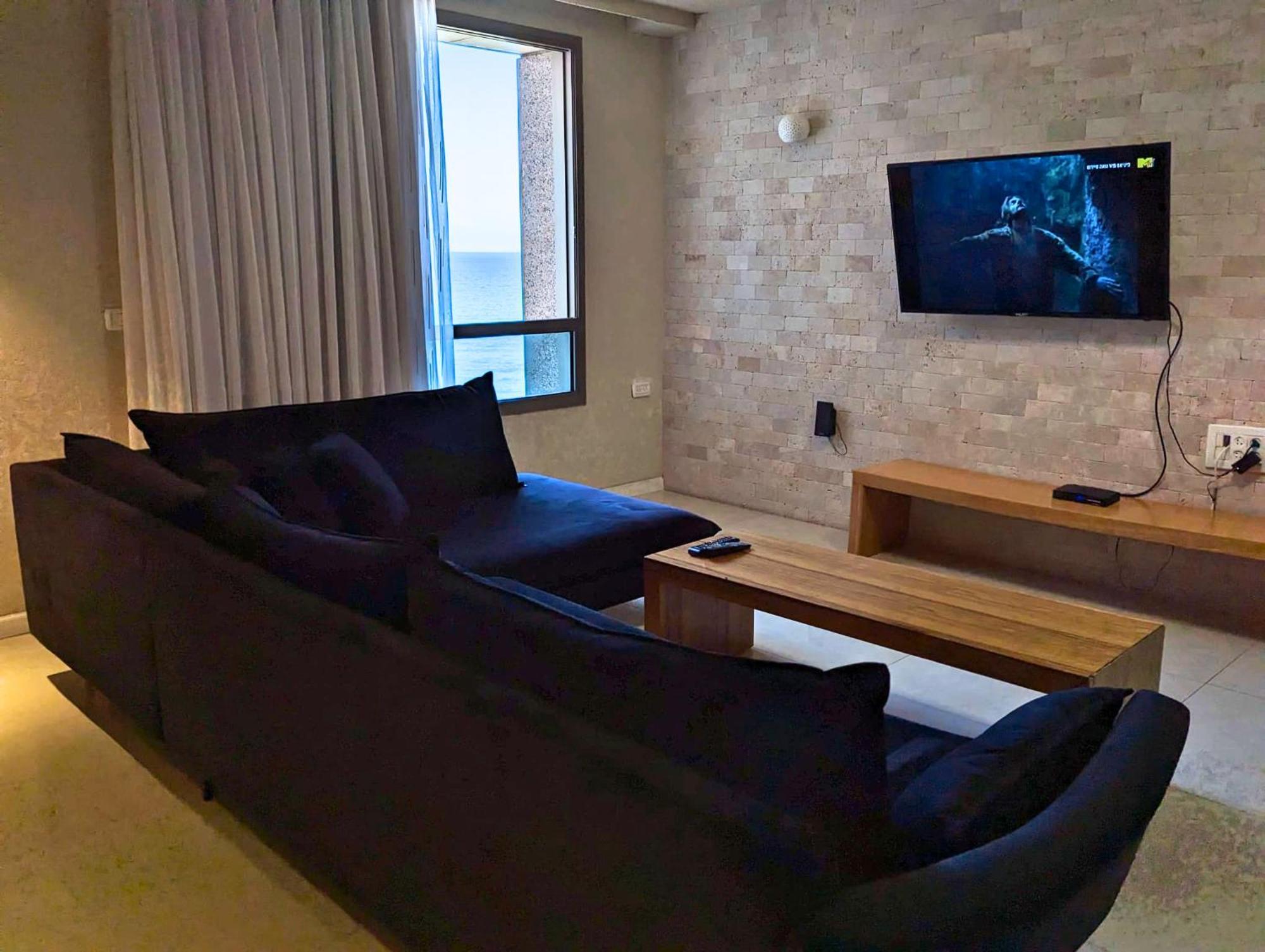 Almog Beach Apartments מגדלי חוף הכרמל חיפה المظهر الخارجي الصورة